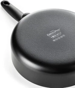 GreenPan Cambridge Hapjespan Met Deksel 28cm - Zwart - Inductie - PFAS-vrij 36 GreenPan Cambridge Hapjespan Met Deksel 28cm - Zwart - Inductie - PFAS-vrij -Keukenproducten Winkel 1026x1200