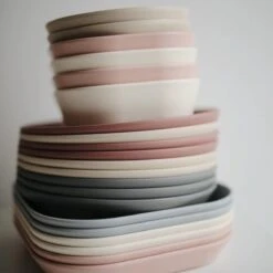 Mushie - Kinderservies Borden Vierkant (Set Van 2) - Borden - Sage 24 Mushie - Kinderservies Borden Vierkant (Set Van 2) - Borden - Sage -Keukenproducten Winkel 1200x1200 1365