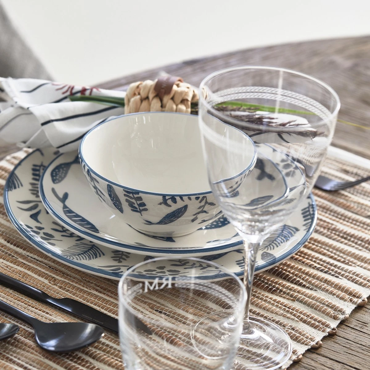 Riviera Maison Bord, Dinerbord, Servies, Tafeldecoratie Voor Eetkamer, Keuken - First Catch Dinner Plate - Blauw - Keramiek - 1 Stuk 5 Riviera Maison Bord, Dinerbord, Servies, Tafeldecoratie Voor Eetkamer, Keuken - First Catch Dinner Plate - Blauw - Keramiek - 1 Stuk - Afbeelding 3