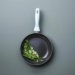 VitaVerde Expert Koekenpannenset Ø 24cm + Ø 28cm - Lichtblauw - Inductie - PFAS-vrij 18 VitaVerde Expert Koekenpannenset Ø 24cm + Ø 28cm - Lichtblauw - Inductie - PFAS-vrij -Keukenproducten Winkel 1200x1200 188