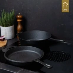 Chefarone Gietijzeren Pan - 2-in-1 Braadpan Inclusief Deksel - Geschikt Voor Alle Warmtebronnen -Keukenproducten Winkel 1200x1200 529