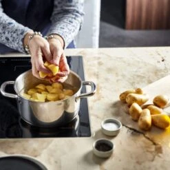 Demeyere Classico 3 Kookpan – Met Deksel – Inductie – RVS – 20 Cm – 3L 12 Demeyere Classico 3 Kookpan – Met Deksel – Inductie – RVS – 20 Cm – 3L -Keukenproducten Winkel 1200x1200 99