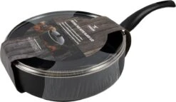 Cast Iron - Hapjespan - Ø28cm - Keramische Anti-aanbak Laag - Met Deksel - PFOA Vrij - Krasvast - Zwart 5 Cast Iron - Hapjespan - Ø28cm - Keramische Anti-aanbak Laag - Met Deksel - PFOA Vrij - Krasvast - Zwart -Keukenproducten Winkel 1200x695 1