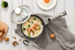 Swiss Pro+ | Set 14 Delige Pannenset | Inductie - Pannensets - Glazen Deksel - Met Afneembare Handgreep - Marmeren Interieur -PFAS-vrij | Grey / Silver -Keukenproducten Winkel 1200x799 28