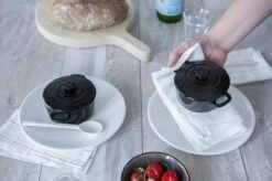 BK Bourgogne Cocotte Ø 10 Cm - 2 Stuks - Zwart - Oven -Keukenproducten Winkel 1200x799 5