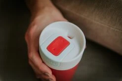 Kambukka Olympus Thermosbeker 300 Ml - Makkelijk Reinigen - Lekvrije Koffiebeker - RVS - Cherry Cake -Keukenproducten Winkel 1200x800 98