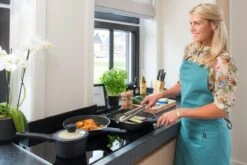 Sola Braadpan Fair Cooking - Ø 28 Cm - Zwart/wit - Aluminium - Antiaanbaklaag -Keukenproducten Winkel 1200x801 6