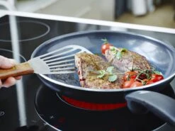 GreenPan Cambridge Hapjespan Met Deksel 24cm - Zwart - Inductie - PFAS-vrij -Keukenproducten Winkel 1200x899 10