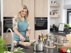 Sola Pannenset Juvia - 4 Delig - Ø 16,16,18,20 Cm - Zilver - RVS - Sandwichbodem 28 Sola Pannenset Juvia - 4 Delig - Ø 16,16,18,20 Cm - Zilver - RVS - Sandwichbodem -Keukenproducten Winkel 1200x906