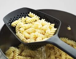 Joseph Joseph Scoop Plus Vergietlepel - Schuimspaan - Frituurschep -Keukenproducten Winkel 1200x923 1