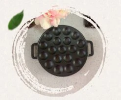 YUGN BLACK Poffertjespan Poffertjesmaker 6 Delige Set - 19 Poffertjes Incl Doseerfles Kwast Poffertjesvork Siliconen Ovenwanten - Platte Onderkant Poffertjespan Inductie Poffertjespan Elektrisch - Cadeau Tip -Keukenproducten Winkel 1200x993 1