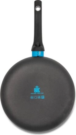 BK Blue Label Basics Hapjespan - Ø 24 Cm - Keramisch (PFAS Vrij) - Geen Inductie -Keukenproducten Winkel 679x1200