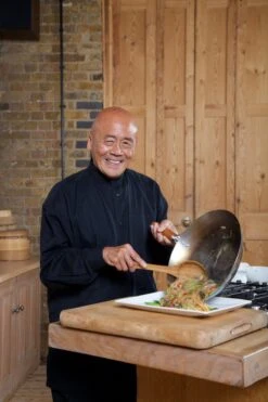 Ken Hom Classic Wok - Ø 32cm In Koolstofstaal En Houten Greep -Keukenproducten Winkel 800x1200 1