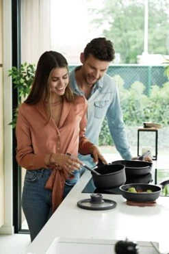 BergHOFF Steelpan Met Deksel Stone 18 Cm - Leo -Keukenproducten Winkel 800x1200 17