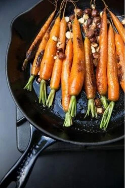 Le Creuset - Gietijzeren Ronde Skillet In Mat Zwart 23cm -Keukenproducten Winkel 801x1200 1