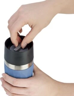 Tefal Compact Travel Mug Compact Thermosfles - 0,3 L - Blauw 16 Tefal Compact Travel Mug Compact Thermosfles - 0,3 L - Blauw -Keukenproducten Winkel 926x1200 1