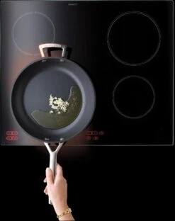 Le Creuset Koekenpan Les Forgées TNS - ø 24 Cm - Standaard Anti-aanbaklaag 12 Le Creuset Koekenpan Les Forgées TNS - ø 24 Cm - Standaard Anti-aanbaklaag -Keukenproducten Winkel 951x1200 2